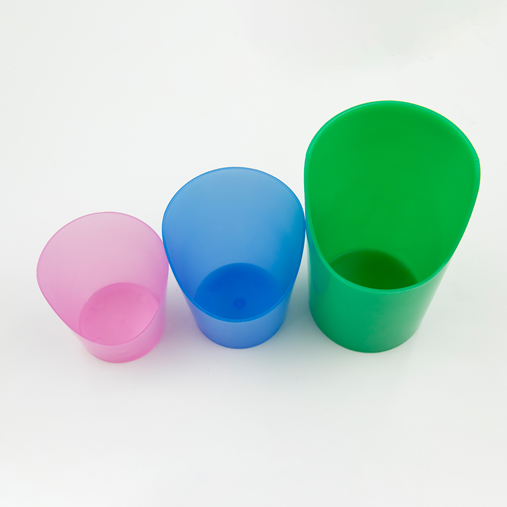 Large Flexi Cups with Nose Cut Out (2-Pack)